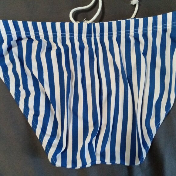 ELLESSE SWIM BRIEF, Asian Size "L", Blue and White Stripes - VINTAGE (Pre-Owned) - Picture 2 of 7